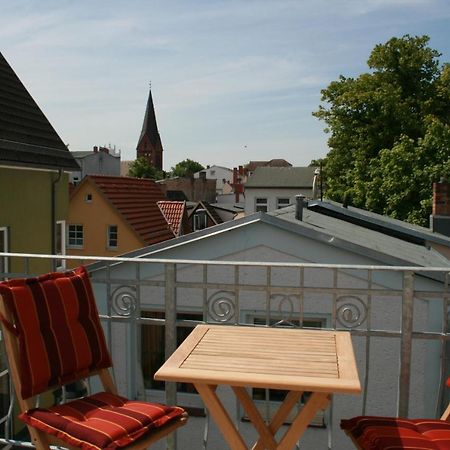 Ferienwohnung Ferienresidenz Am Strom Rostock Exterior foto