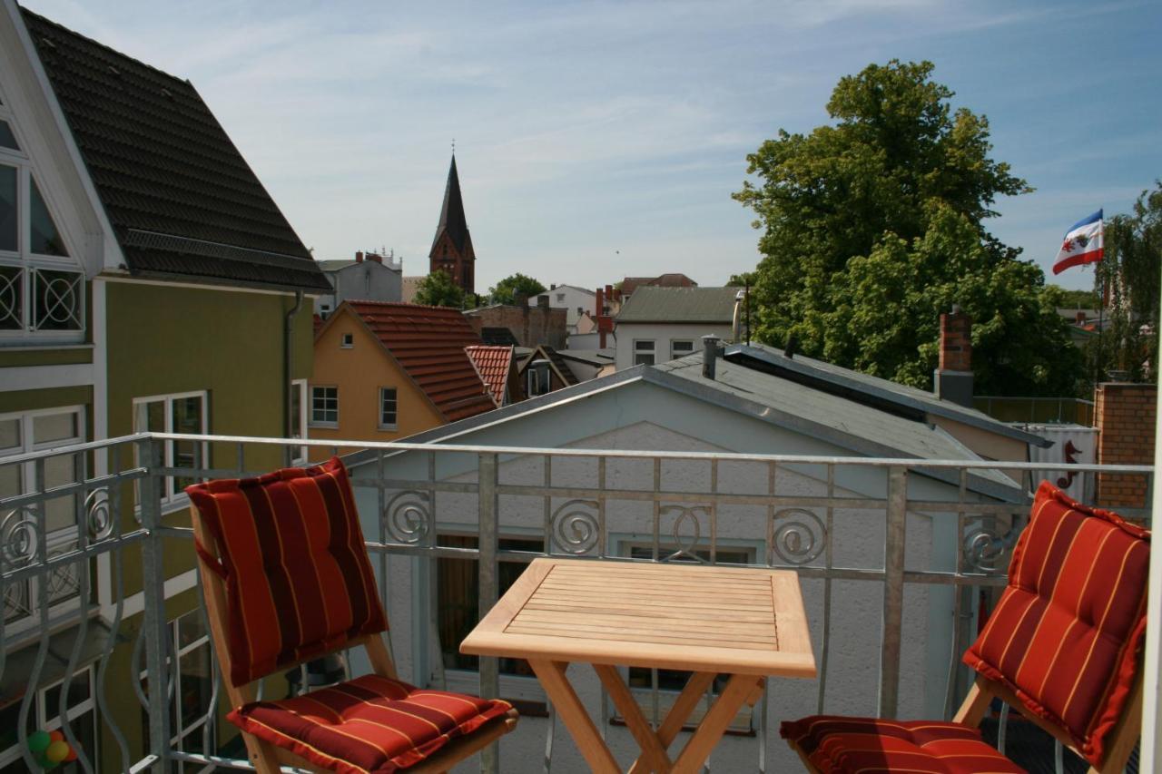 Ferienwohnung Ferienresidenz Am Strom Rostock Exterior foto
