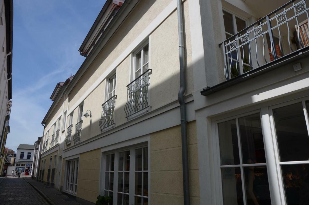 Ferienwohnung Ferienresidenz Am Strom Rostock Exterior foto